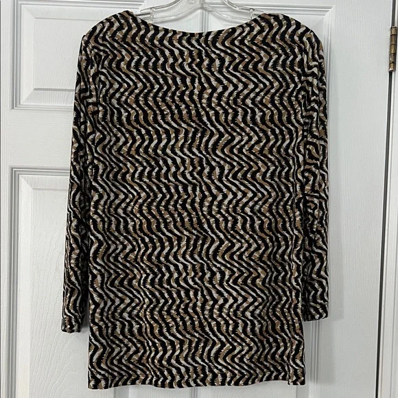 4/$20 Rafaella Black and Tan Patterned Top - Picture 5 of 5